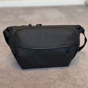 Peak Design Everyday Sling 10L EUC